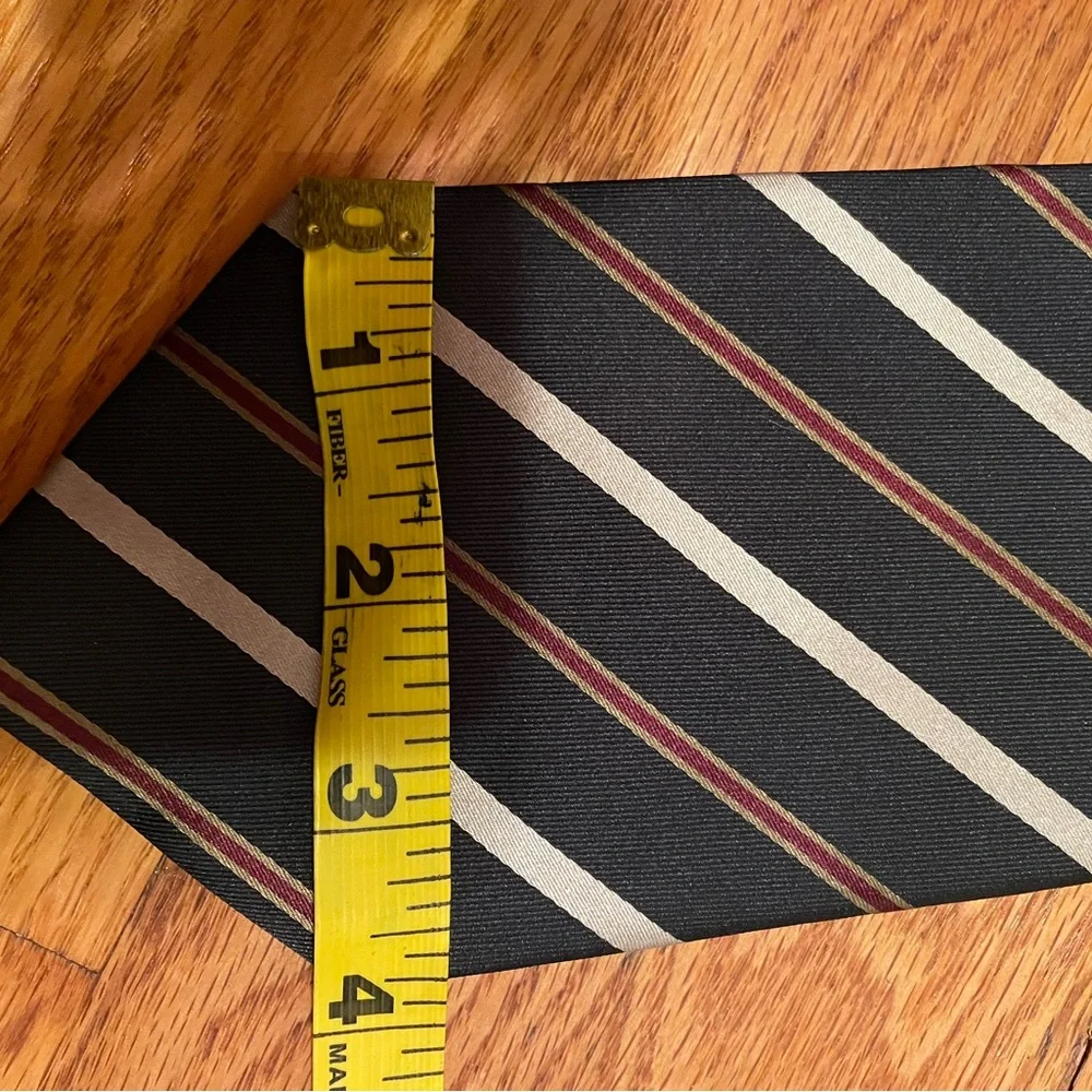 Banana republic tie